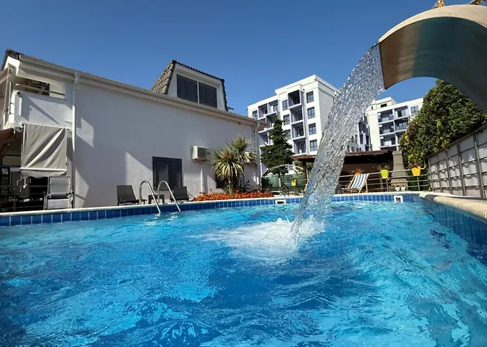 Villa 31 Oasis Golem (Tirana)