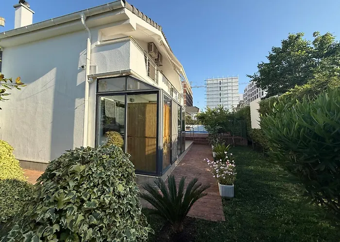 Villa 31 Oasis Golem (Tirana)